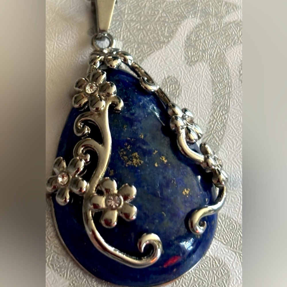 Silver tone and blue Lapis Lazuli pendant  #lapislazuli